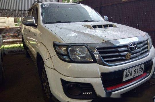 White Toyota Hilux 2015 Manual Diesel for sale 