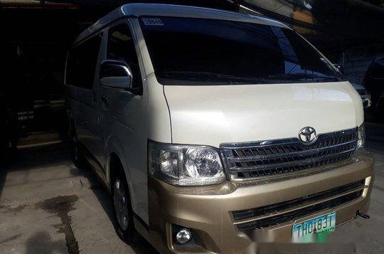Sell White 2011 Toyota Hiace in Parañaque