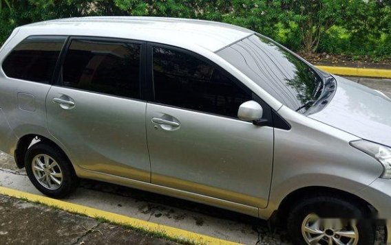 Silver Toyota Avanza 2014 Automatic Gasoline for sale-3