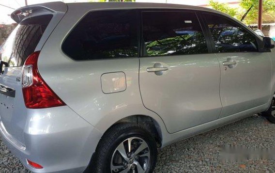 Silver Toyota Avanza 2017 at 8800 km for sale-2