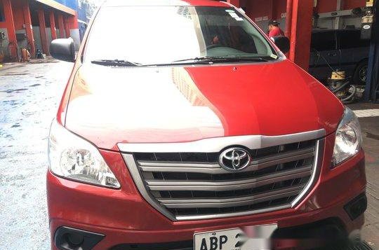 Selling Red Toyota Innova 2016 Automatic Diesel at 42186 km -1