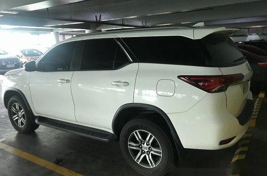 Sell White 2017 Toyota Fortuner at 15588 km-5