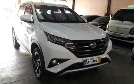 White Toyota Rush 2018 at 18000 km for sale