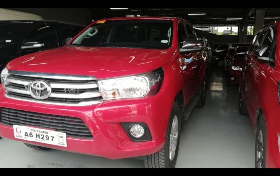 Selling Toyota Hilux 2018 Truck at 2718 km -1