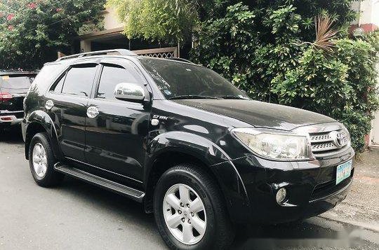 Black Toyota Fortuner 2009 Automatic Gasoline for sale 