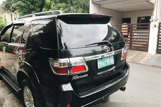 Black Toyota Fortuner 2009 Automatic Gasoline for sale -6