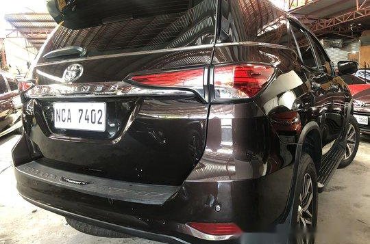 Selling Brown Toyota Fortuner 2018 at 27000 km -2