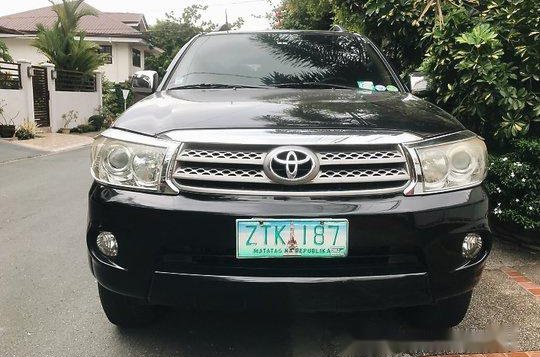 Black Toyota Fortuner 2009 Automatic Gasoline for sale -1