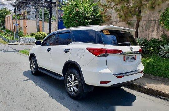 White Toyota Fortuner 2017 at 23000 km for sale -2