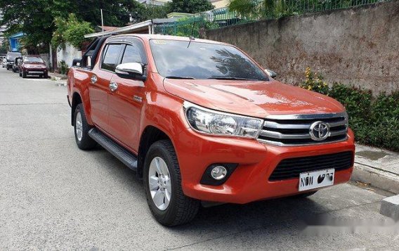 Sell Orange 2017 Toyota Hilux Automatic Diesel at 28000 km -1