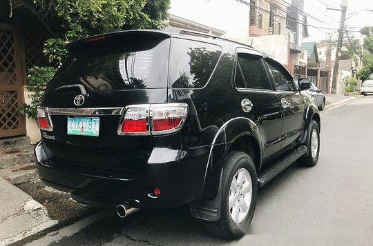 Black Toyota Fortuner 2009 Automatic Gasoline for sale -4