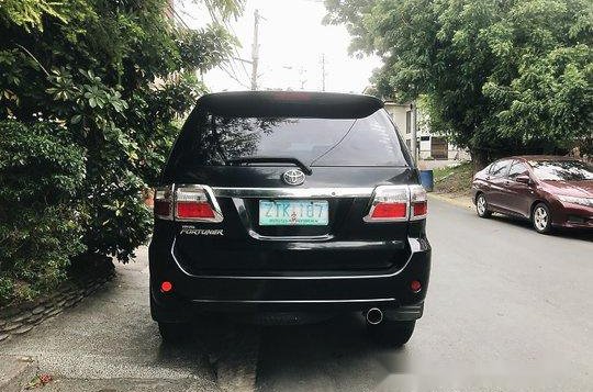 Black Toyota Fortuner 2009 Automatic Gasoline for sale -5