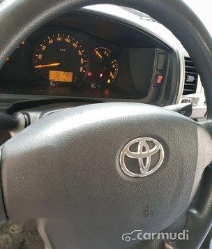 White Toyota Hiace 2015 Manual Diesel for sale -7