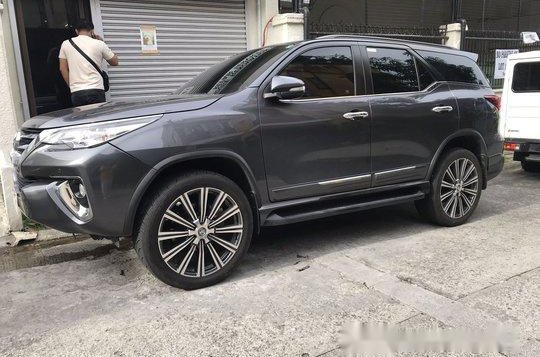 Grey Toyota Fortuner 2017 at 23000 km for sale -2