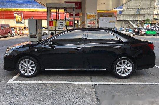 Selling Black Toyota Camry 2015-2