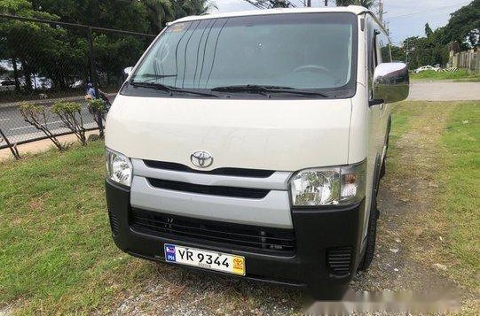 Selling Toyota Hiace 2016 Manual Diesel