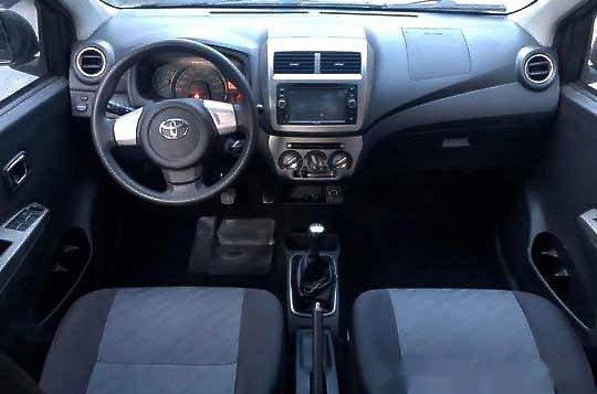 Selling Black Toyota Wigo 2014 at 25000 km-4