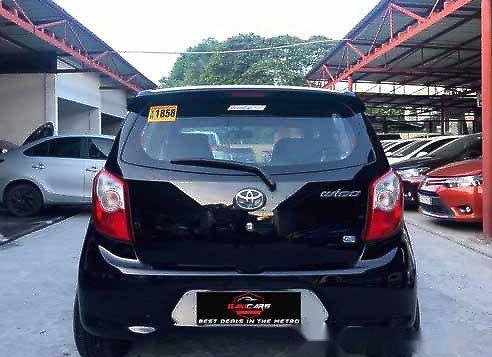 Selling Black Toyota Wigo 2014 at 25000 km-3