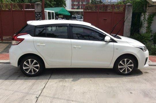 White Toyota Yaris 2016 at 51000 km for sale-1