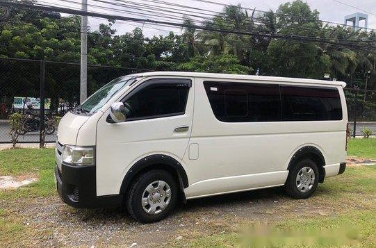 Selling Toyota Hiace 2016 Manual Diesel-2