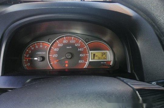 Grey Toyota Avanza 2015 at 36500 km for sale-3