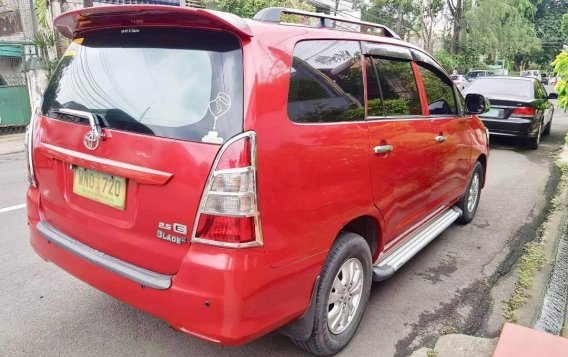 Red Toyota Innova 2013 for sale in Manila-2