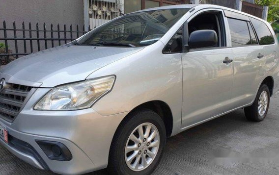 Sell Silver 2015 Toyota Innova at 22000 km -1