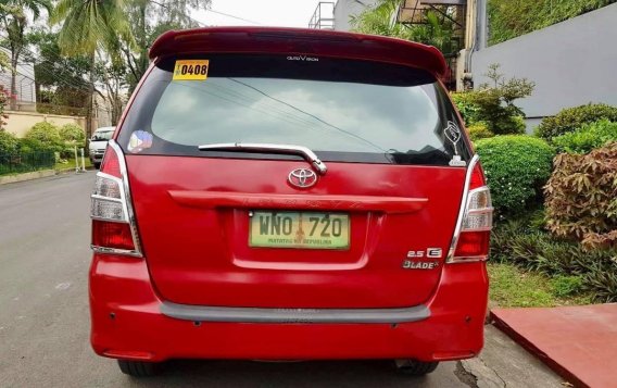 Red Toyota Innova 2013 for sale in Manila-5