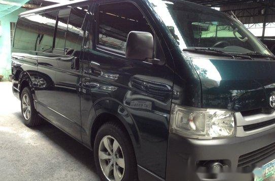 Green Toyota Hiace 2009 Manual Diesel for sale -1