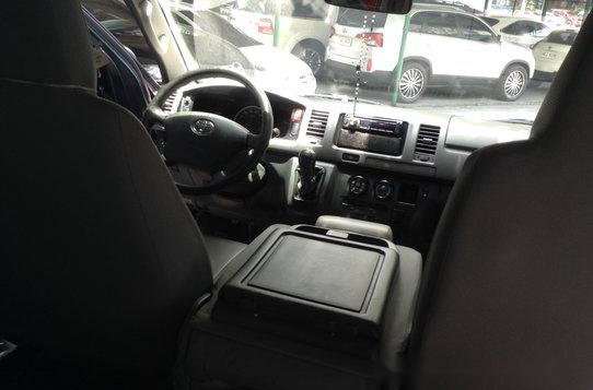Green Toyota Hiace 2009 Manual Diesel for sale -5