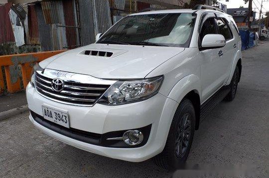 White Toyota Fortuner 2015 for sale in Marikina-2