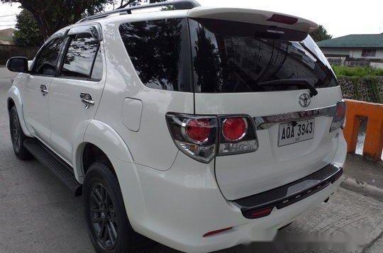 White Toyota Fortuner 2015 for sale in Marikina-3