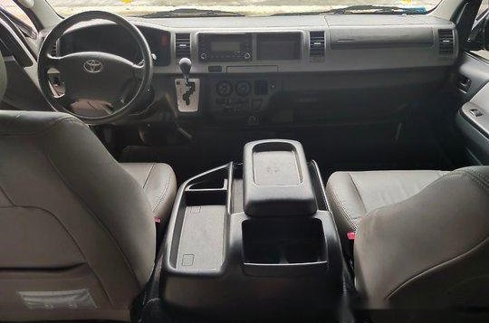 Selling Toyota Hiace 2013 Automatic Diesel -6