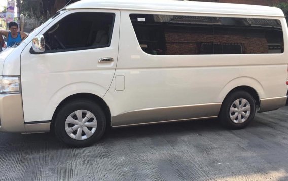 Toyota Hiace 2016 Van Automatic Diesel for sale -2