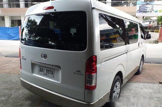 White Toyota Hiace 2016 at 40014 km for sale-4