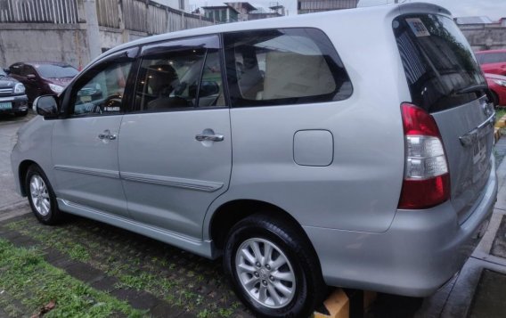 Toyota Innova 2014 at 75000 km for sale -4