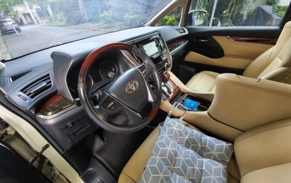 2015 Toyota Alphard for sale in Quezon City -5