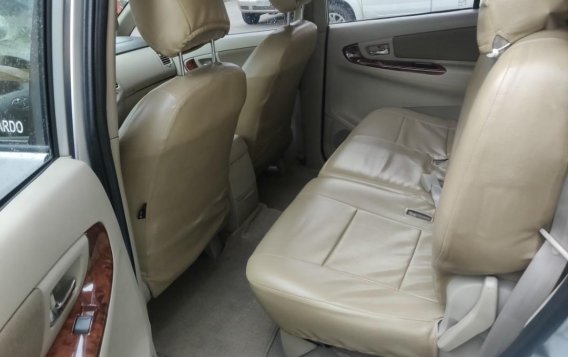 Toyota Innova 2014 at 75000 km for sale -6