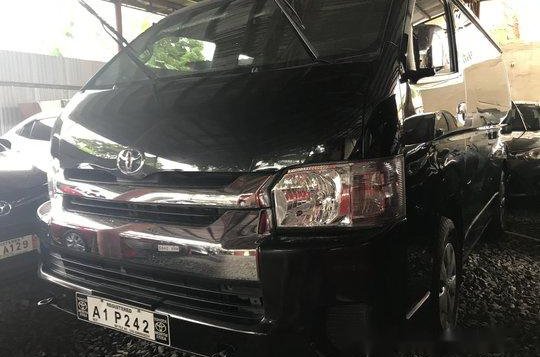 Black Toyota Hiace 2018 Manual Diesel for sale-2