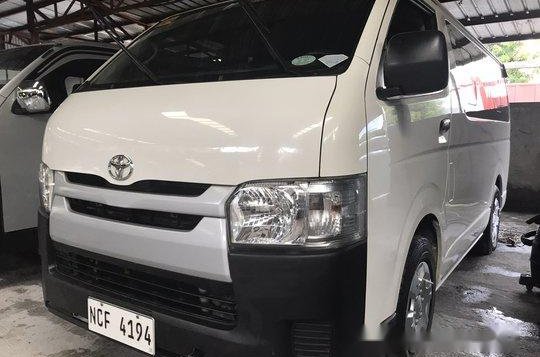 Selling White Toyota Hiace 2016 Manual Diesel -1