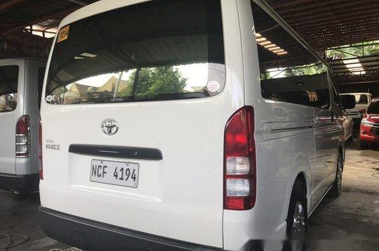 Selling White Toyota Hiace 2016 Manual Diesel -2