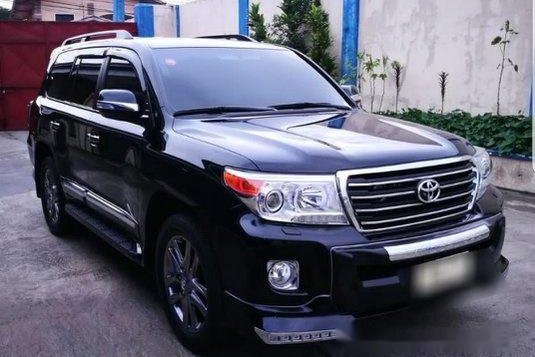 Black Toyota Land Cruiser 2015 at 16100 km for sale