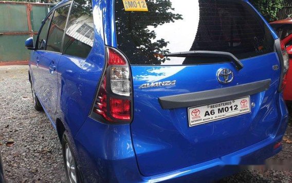 Selling Blue Toyota Avanza 2018 at 13000 km -3