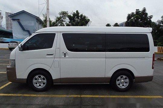 Sell White 2011 Toyota Hiace in Quezon City -4