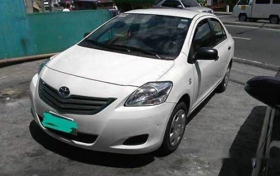 Sell White 2012 Toyota Vios at 70000 km -1