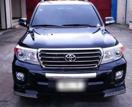 Black Toyota Land Cruiser 2015 at 16100 km for sale-3