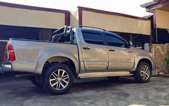 Silver Toyota Hilux 2015 for sale in Lipa -7