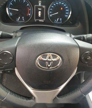Selling White Toyota Corolla Altis 2018 Automatic Gasoline at 7000 km -4