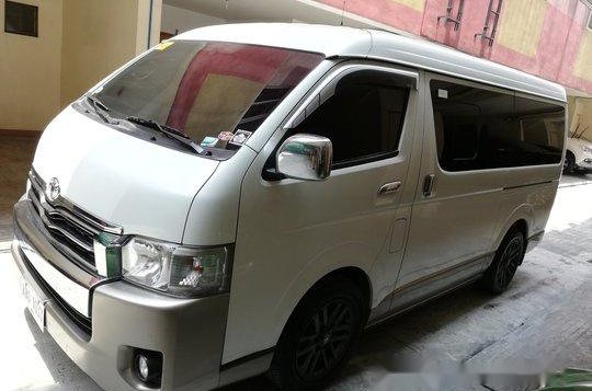 Sell White 2015 Toyota Hiace at 51000 km -1