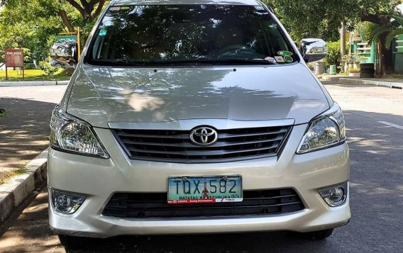 2012 Toyota Innova for sale in Las Piñas City-3